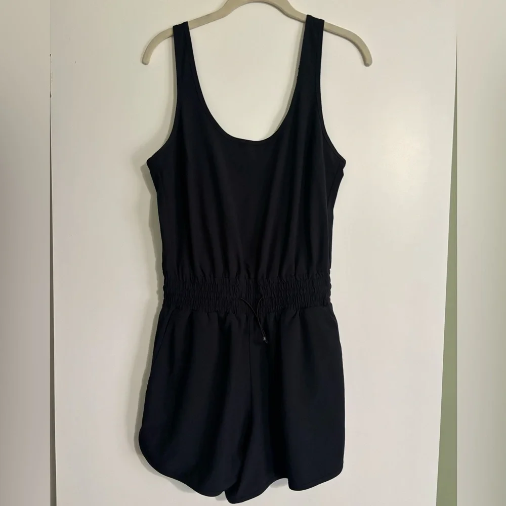 Abercrombie & Fitch Solid Black Traveler Romper Sz ST - Picture 3 of 9